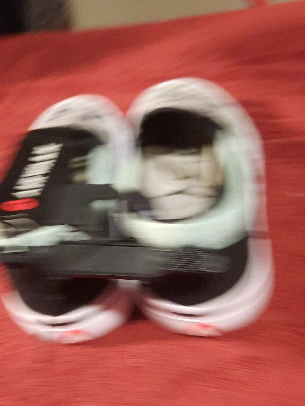 Boys Airwalk Sidekick Sneakers Money Design in Black and White with Mint Accent - Picture 4 of 6